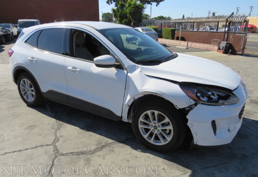 2020 Ford Escape - Image 2