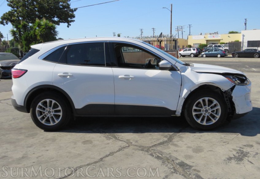 2020 Ford Escape - Image 5