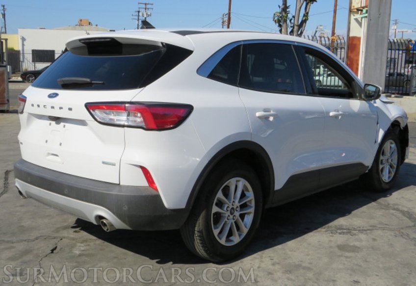 2020 Ford Escape - Image 10
