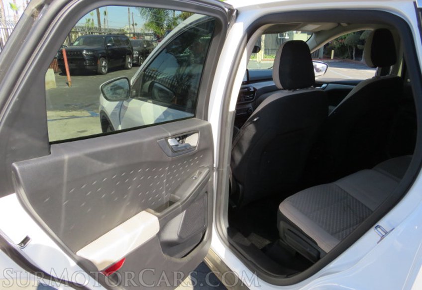 2020 Ford Escape - Image 21