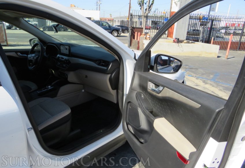 2020 Ford Escape - Image 20