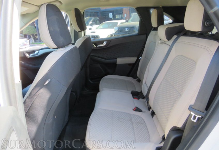 2020 Ford Escape - Image 29