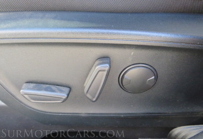 2020 Ford Escape - Image 44