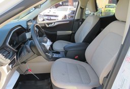 2020 Ford Escape - Image 24