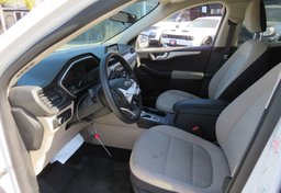 2020 Ford Escape - Image 23