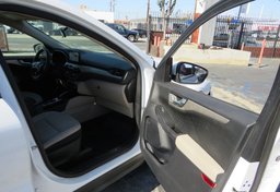 2020 Ford Escape - Image 20