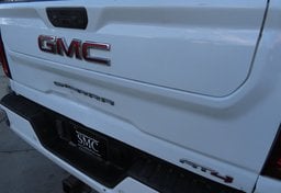 2021 GMC Sierra 2500HD 4x4 AT4 - Image 23