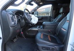 2021 GMC Sierra 2500HD 4x4 AT4 - Image 25