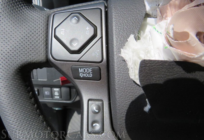 2021 Toyota Tacoma - Image 40