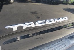 2021 Toyota Tacoma - Image 21
