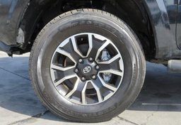 2021 Toyota Tacoma - Image 11