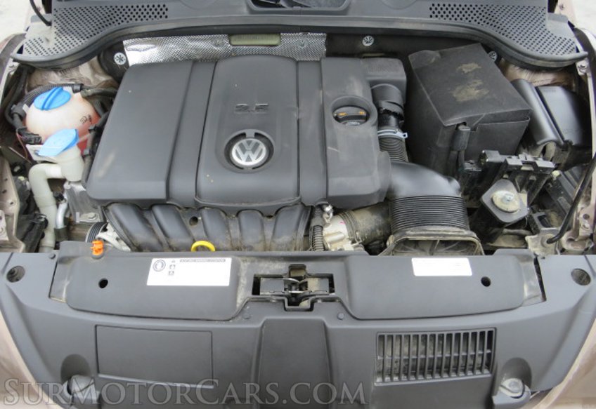 2013 Volkswagen Beetle Convertible - Image 44