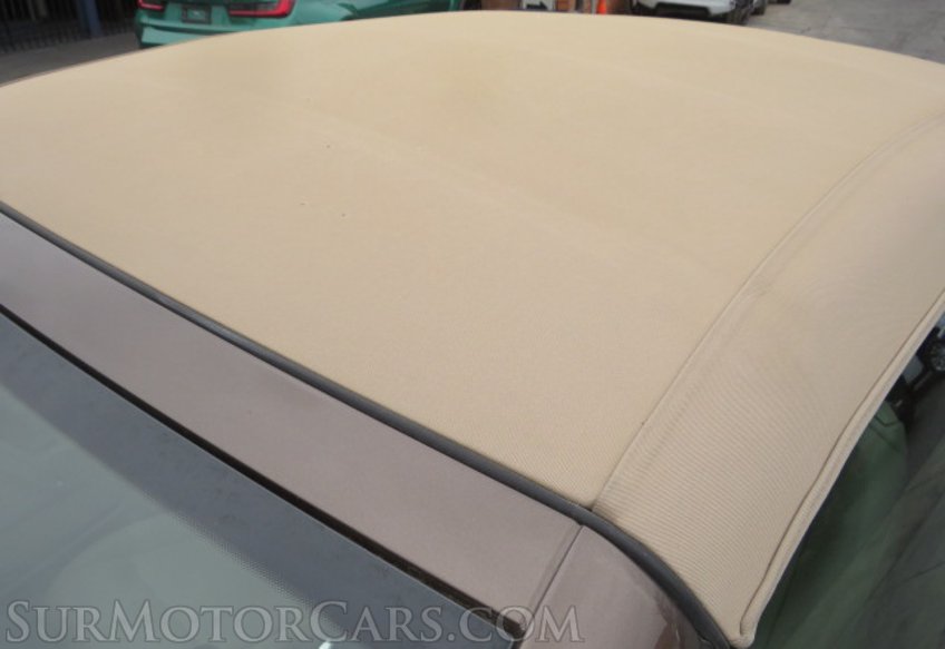 2013 Volkswagen Beetle Convertible - Image 19