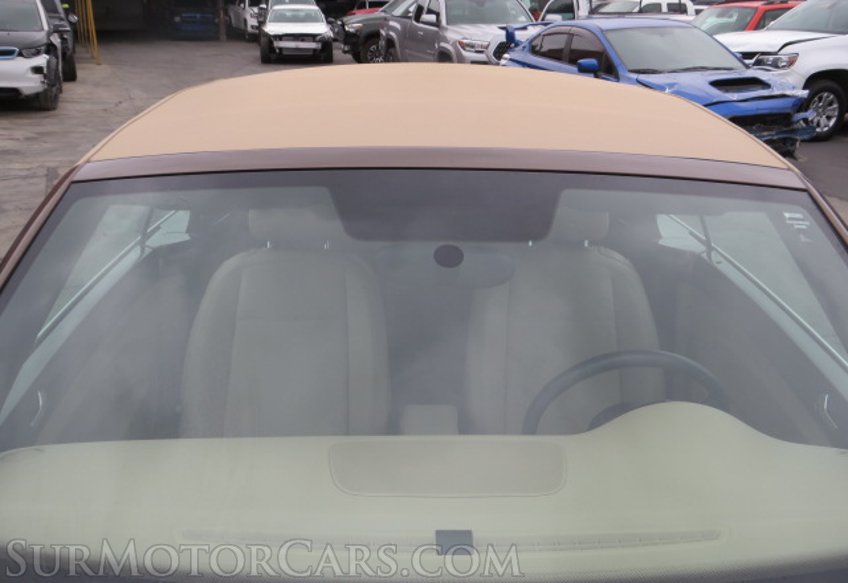 2013 Volkswagen Beetle Convertible - Image 18