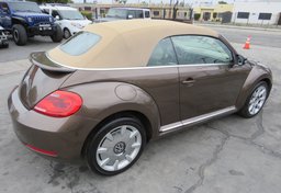 2013 Volkswagen Beetle Convertible - Image 8
