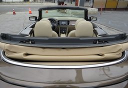 2013 Volkswagen Beetle Convertible - Image 17