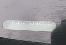 2013 Volkswagen Beetle Convertible - Image 43