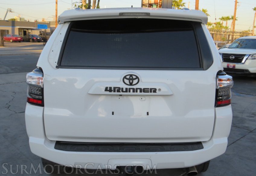 2018 Toyota 4Runner - Image 12