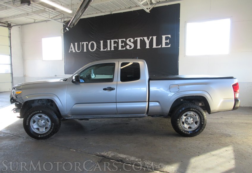 2020 Toyota Tacoma - Image 9