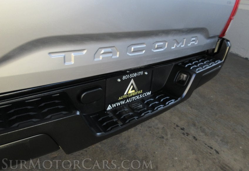 2020 Toyota Tacoma - Image 20