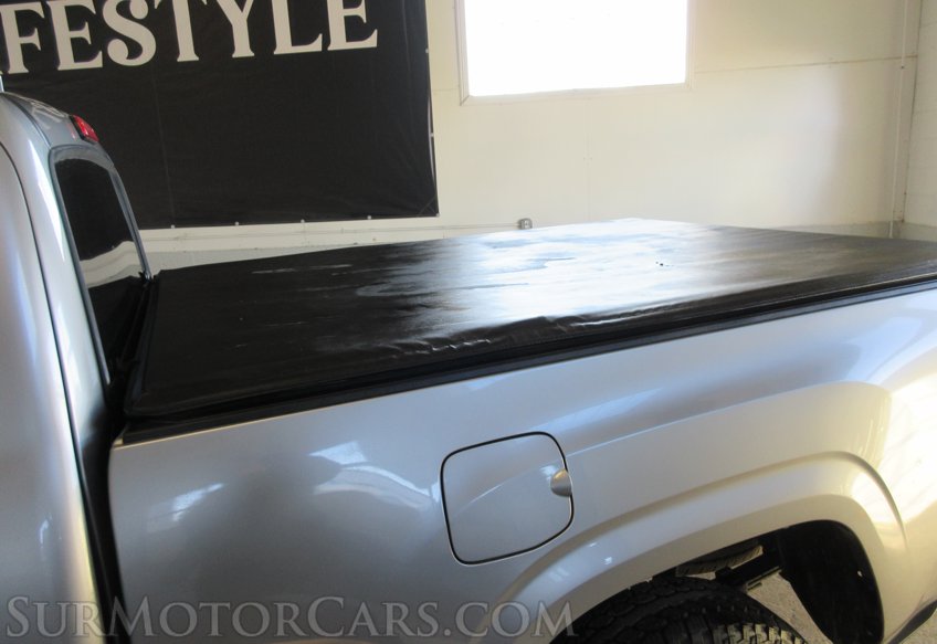 2020 Toyota Tacoma - Image 22