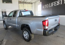 2020 Toyota Tacoma - Image 6
