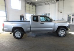 2020 Toyota Tacoma - Image 10