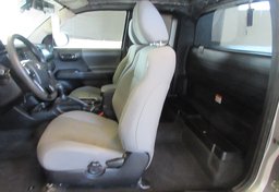 2020 Toyota Tacoma - Image 25