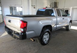 2020 Toyota Tacoma - Image 7