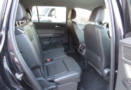 2021 Volkswagen Atlas - Image 28