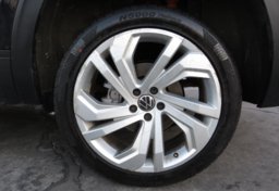 2021 Volkswagen Atlas - Image 18