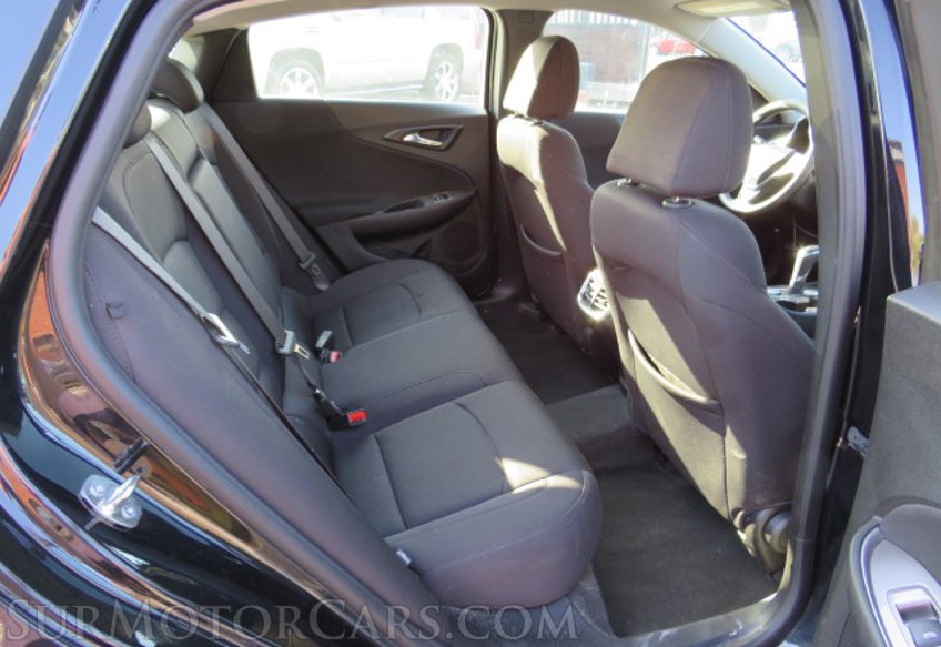 2019 Chevrolet Malibu - Image 28