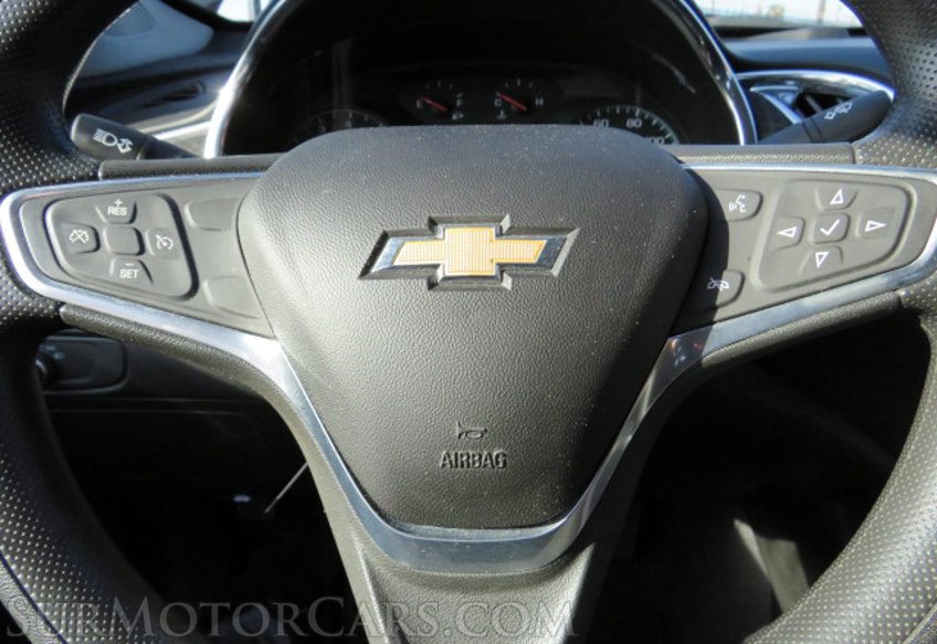 2019 Chevrolet Malibu - Image 35