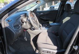 2019 Chevrolet Malibu - Image 25