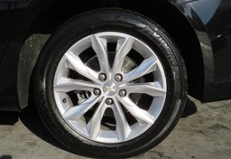 2019 Chevrolet Malibu - Image 20