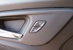 2019 Chevrolet Malibu - Image 45