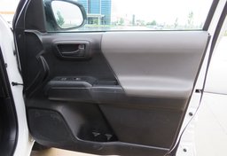 2019 Toyota Tacoma 4WD - Image 39