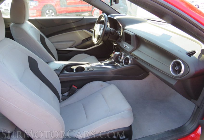 2020 Chevrolet Camaro - Image 27
