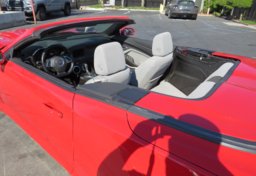 2020 Chevrolet Camaro - Image 19