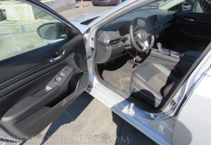 2021 Nissan Altima - Image 22