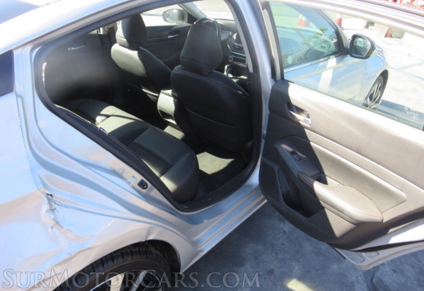 2021 Nissan Altima - Image 25