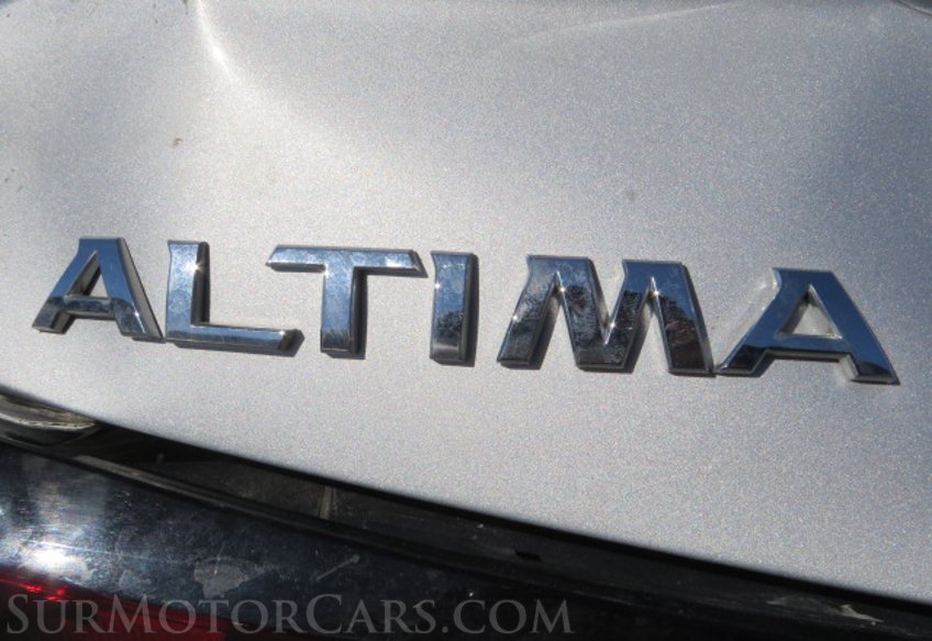 2021 Nissan Altima - Image 18