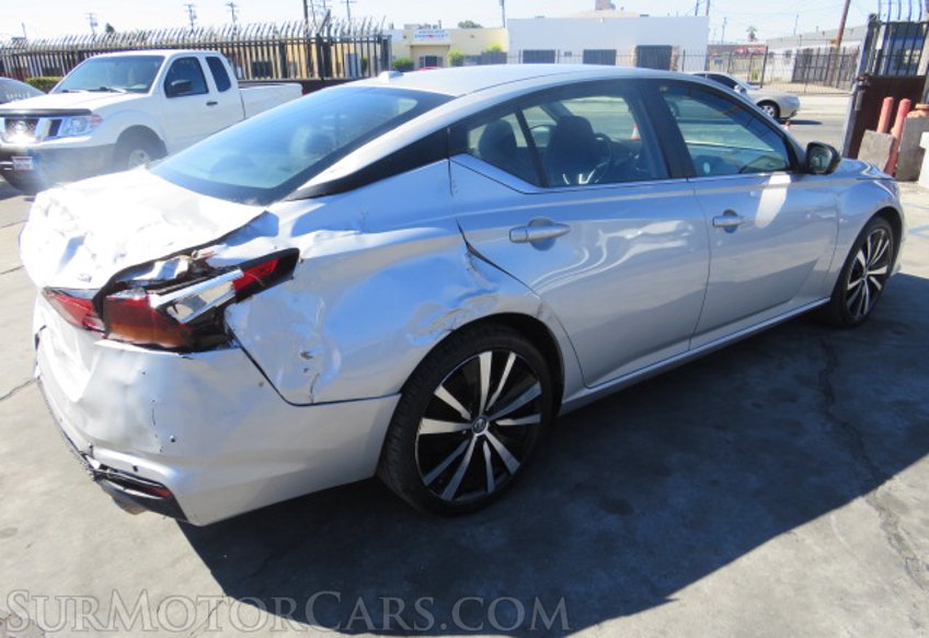 2021 Nissan Altima - Image 8