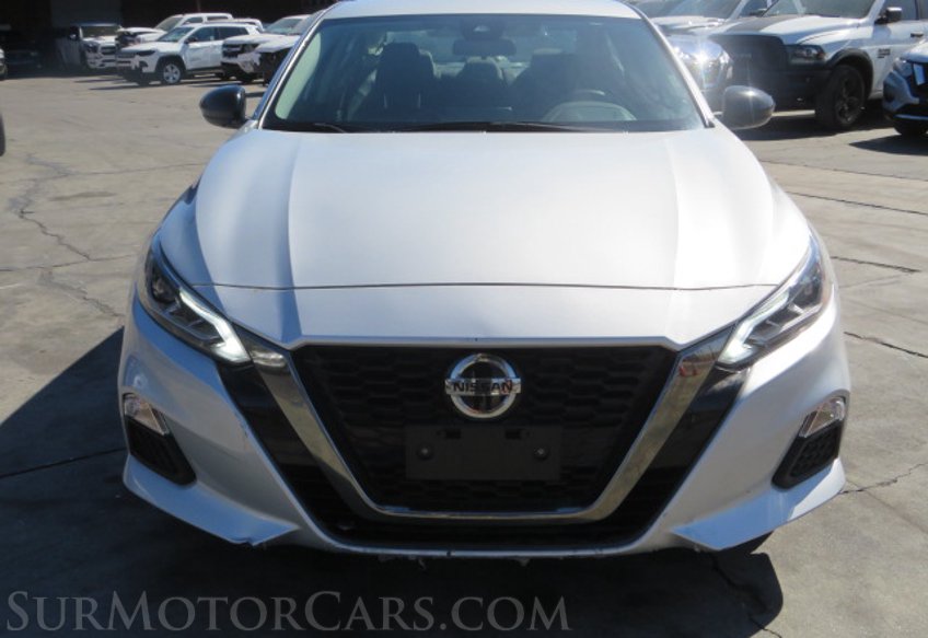 2021 Nissan Altima - Image 13