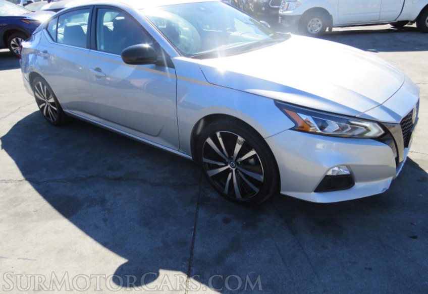 2021 Nissan Altima - Image 2