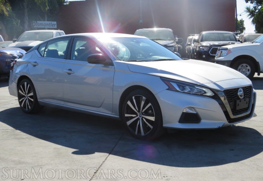 2021 Nissan Altima - Image 4