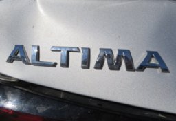 2021 Nissan Altima - Image 18