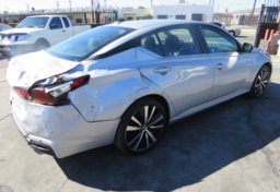 2021 Nissan Altima - Image 8