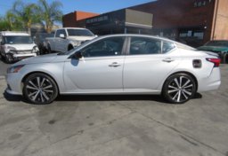 2021 Nissan Altima - Image 5