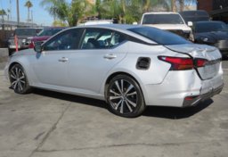 2021 Nissan Altima - Image 9